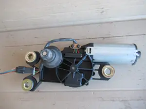 Wischermotor hinten