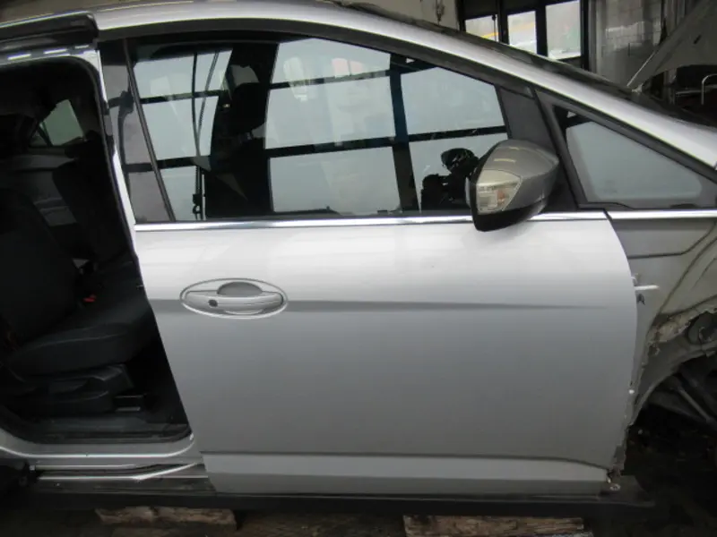 Porte avant droite