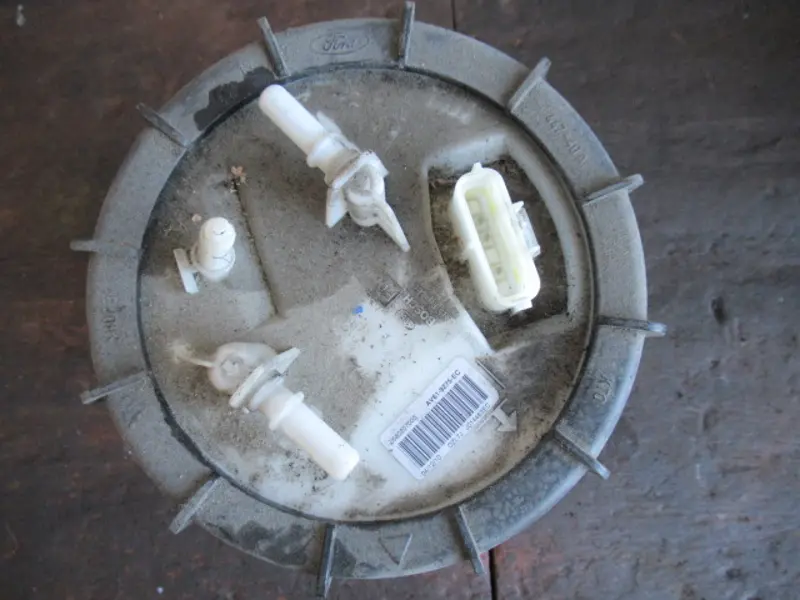 Pompe à essence électrique