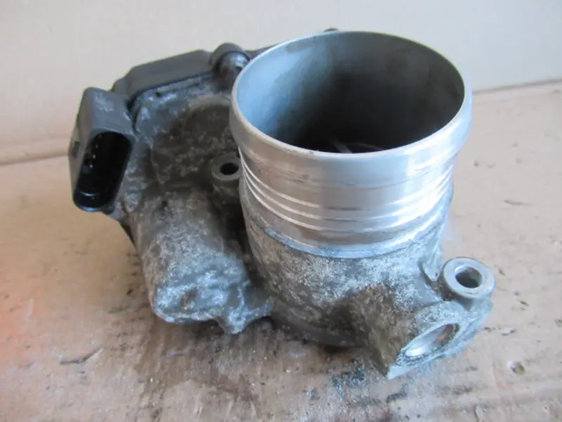Papillon des gaz électrique