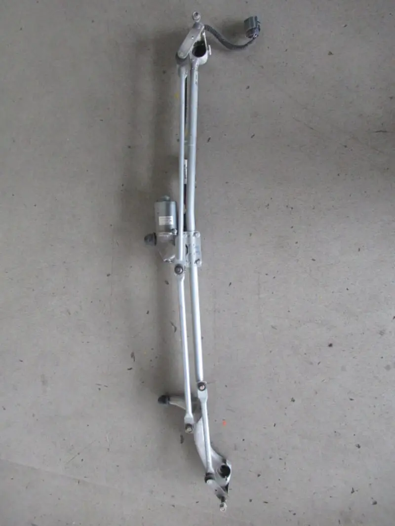 Moteur essuie-glace avant