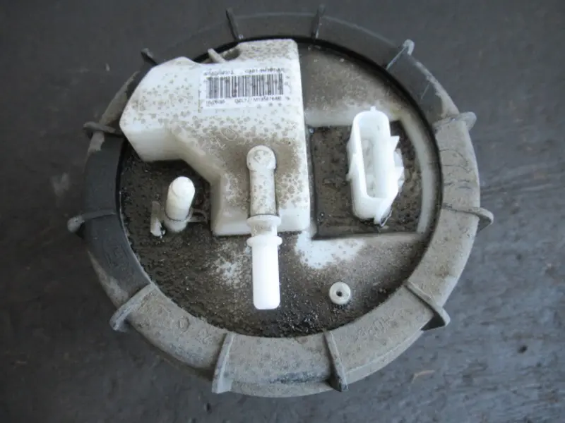 Pompe à essence électrique