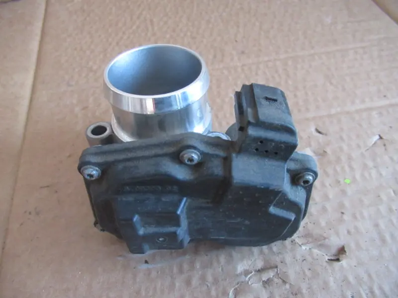 Papillon des gaz électrique