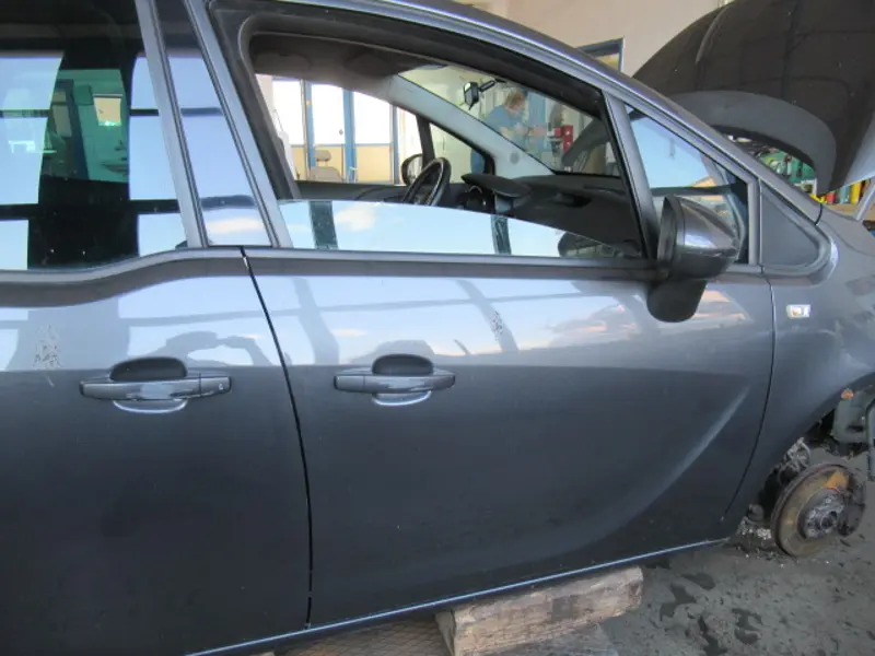 Porte avant droite