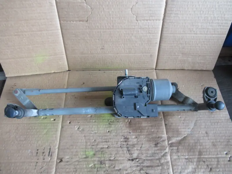 Wischermotor vorne