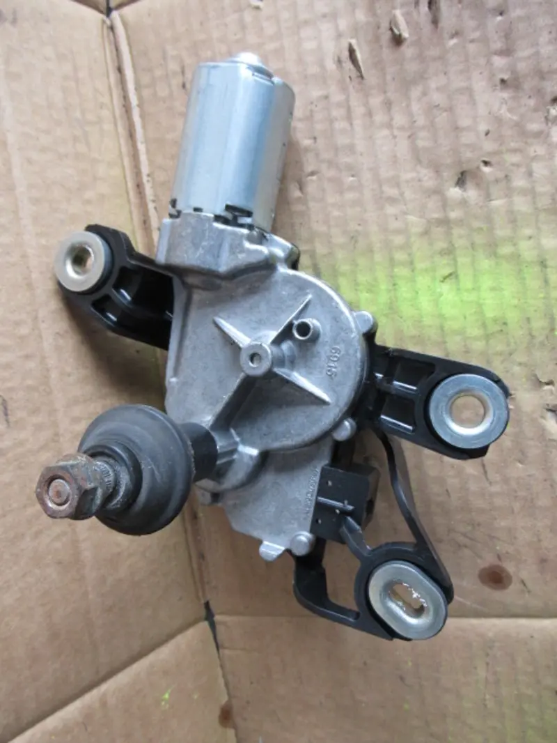 Moteur essuie-glace arrière