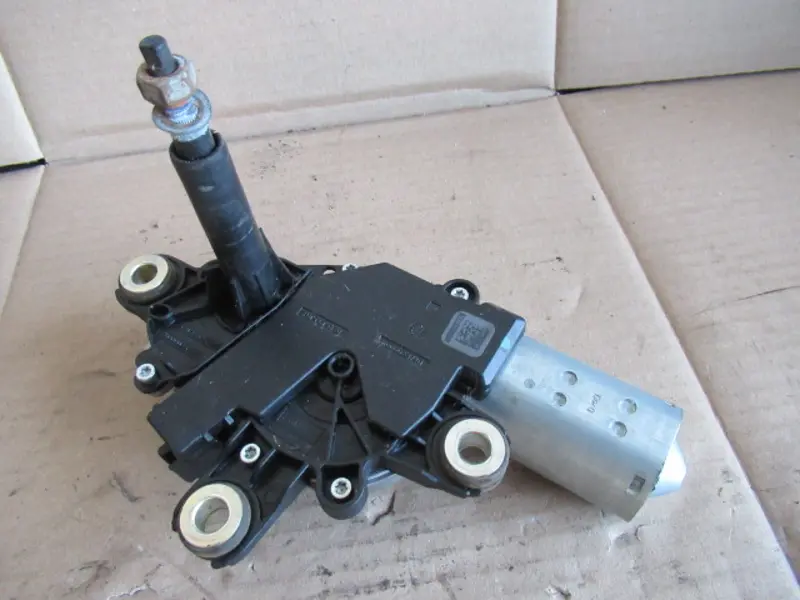 Moteur essuie-glace arrière