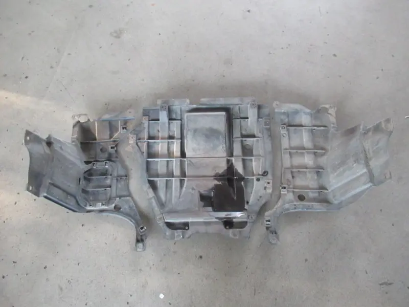 Protection moteur inférieure