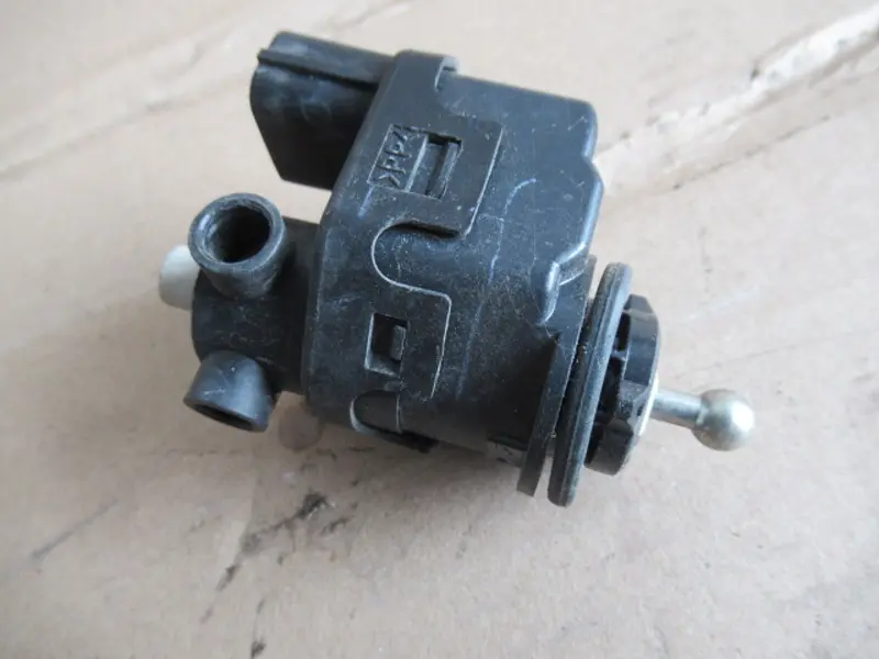 Moteur de réglage phare