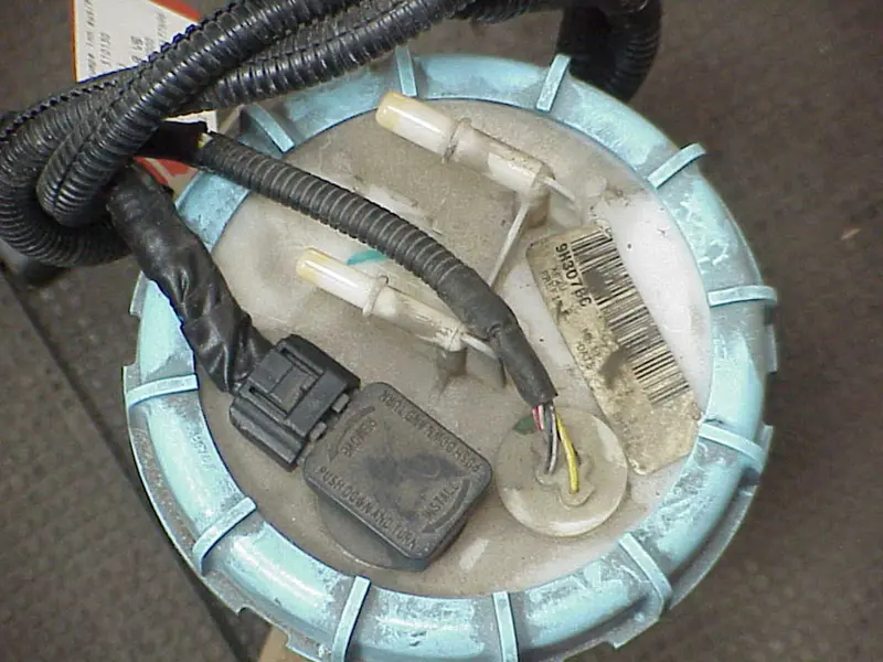Pompe à essence électrique
