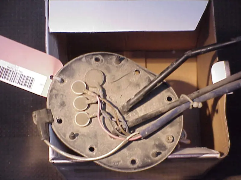Pompe à essence électrique