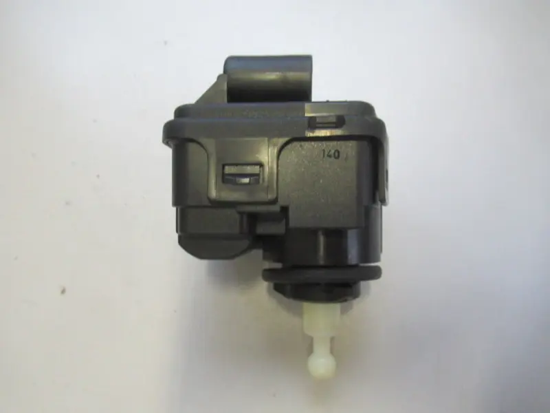 Moteur de réglage phare