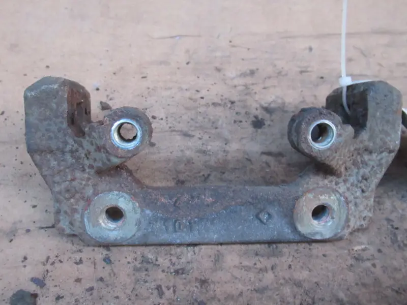 Bremssattelhalter