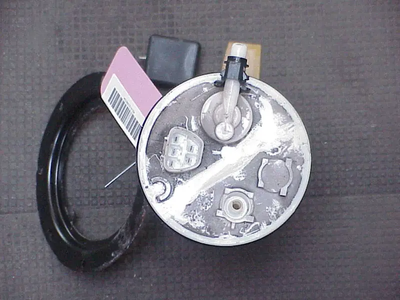 Pompe à essence électrique
