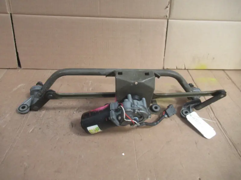 Wischermotor vorne