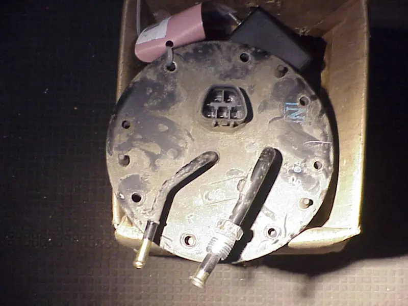 Pompe à essence électrique