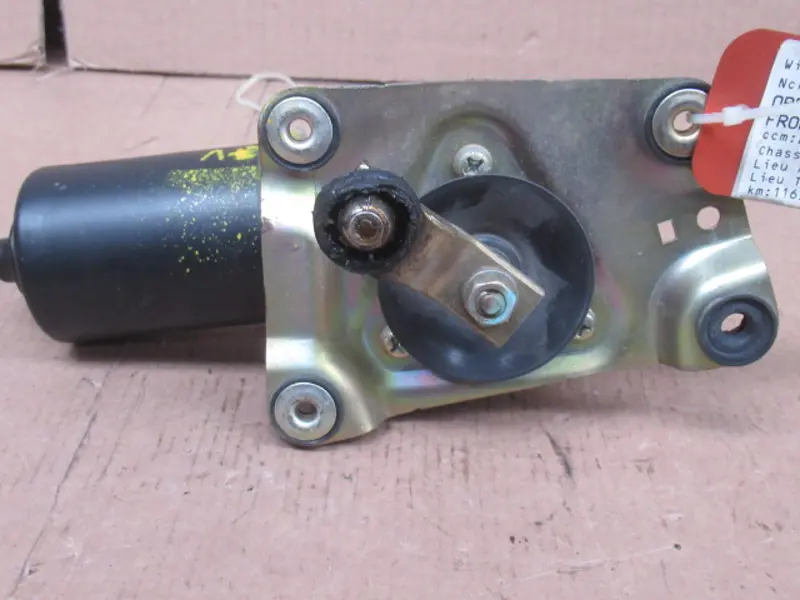 Moteur essuie-glace avant