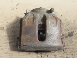 Bremszange vorne links