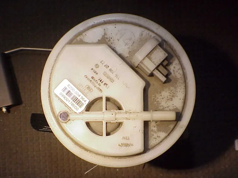 Pompe à essence électrique
