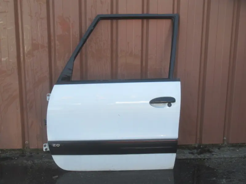 Porte avant gauche
