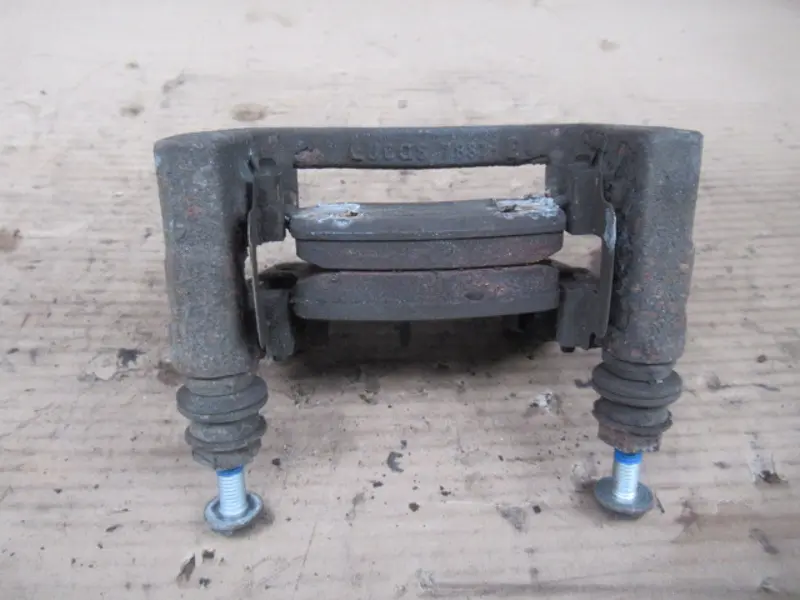 Bremssattelhalter