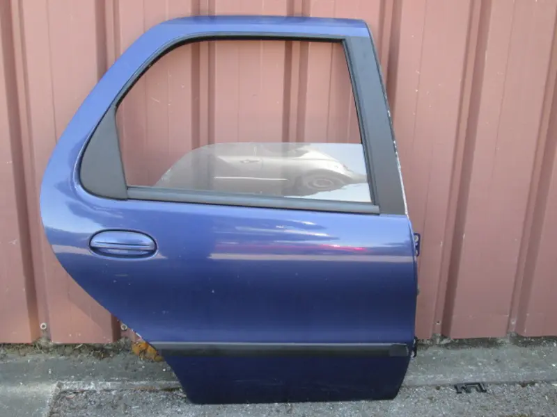 Porte arrière droite