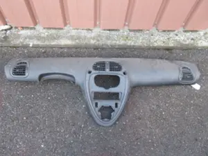 Armaturenbrett Airbag