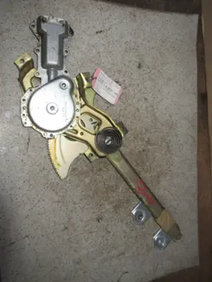 Fensterheber vorne links