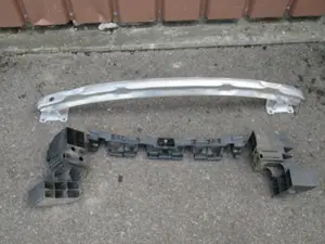 Stossstangenhalter hinten