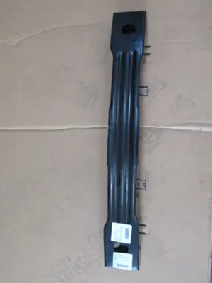 Support pare-chocs avant