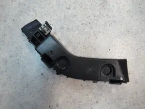 Stossstangenhalter vorne