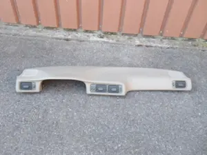 Armaturenbrett Airbag