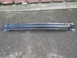 Stossstangenhalter hinten