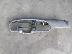 Armaturenbrett Airbag