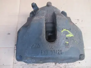 Étrier de frein avant droit