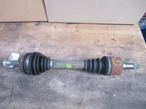 Antriebswelle vorne links