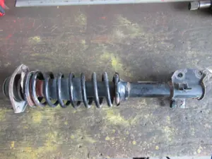 Jambe de force avant droite