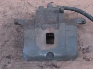 Bremszange vorne links