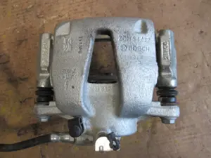 Bremszange vorne links