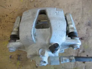 Bremszange vorne rechts