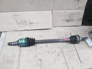 Arbre de transmission avant gauche