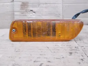 Clignotant avant gauche