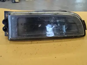 Feu antibrouillard avant droit